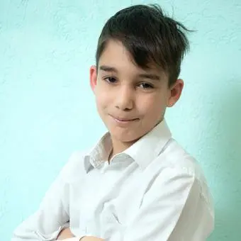 Ян - a6slz-2h4w.webp