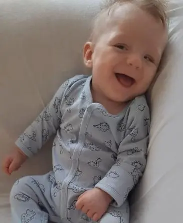 Покажите анкеты ребеночка до 5 лет любого пола  - 9gzfg-jsx.webp