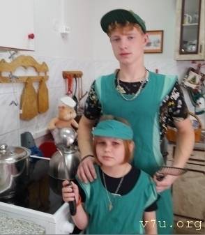 Отличница, красавица - улыбчивая Анечка, несколько месяцев в дд - image.jpg