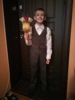 Жилетка, брюки. Рубашки пока не шью. Редко носим.