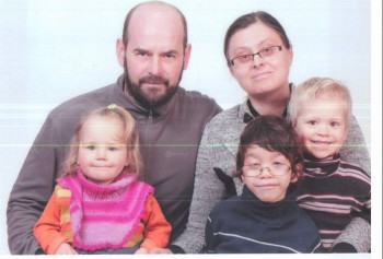 Солнечного настроения тем, кто ищет своих детей  - семья 2018.jpg