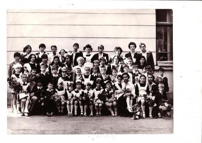 первый раз в первый класс,1977 год,первый звонок...