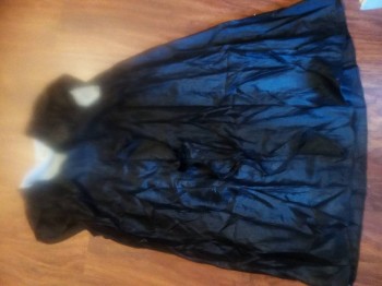 Свободное, не хлопок, но симпатично.