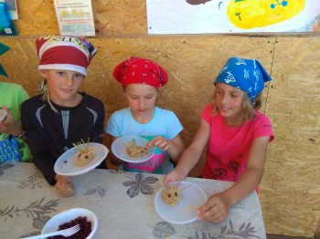 А вот, кстати, и сладкие ёжики...