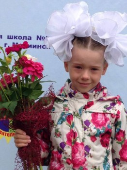 Солнечного настроения тем, кто ищет своих детей  - первоклассница.jpg