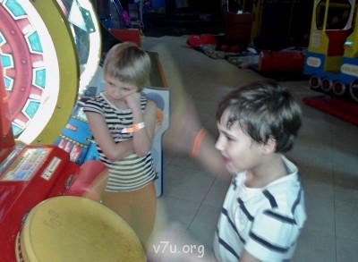 Ну, Дима! Тупее игрушки не нашел?