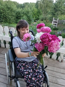 Солнечного настроения тем, кто ищет своих детей  - пионы.jpg