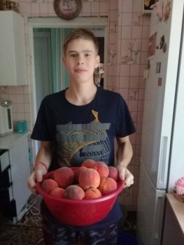 Солнечного настроения тем, кто ищет своих детей  - с персиками.jpg