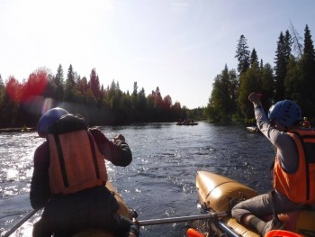 - Сына, не чеши нос на плыву.
