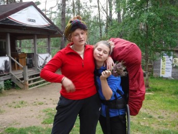 Любимые вожатые Настя и Кристя.
