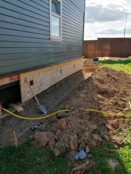 Здесь Саша копал, потом Миша пришел помогать, когда свою часть закончил.