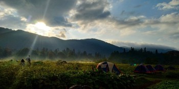 Лагеря для наших детей - Fy7ahkfNWXw.jpg