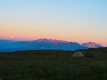 Лагеря для наших детей - ecBL-3S1mCw.jpg