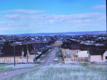 А это  вот  моя  деревня  снимок  из  интернета мне нравится  что  все  новое  все  красивое  а  вообще  три деревни  объединились  в  одну  размер  вообще  удивляет  тут  вроде  уже  30 тысяч  человек  живет