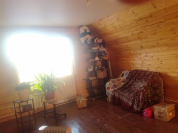 Второй  этаж  незаконченная  резиденция  младшей  дочи  отданная   ей  на  устройство  вот такое  ослепительное  солнце