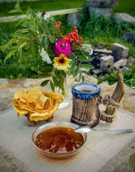 Настоящий таёжный мёд и другие полезные дары Алтая - 6OWGjrYVRYs.jpg