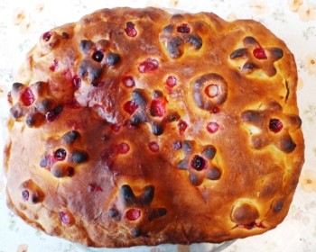 Пирог из дрожжевого теста с повидлом