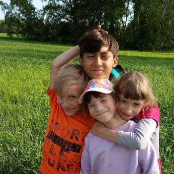 Солнечного настроения тем, кто ищет своих детей  - 103870285_272763740630559_2381893651307715820_o.jpg