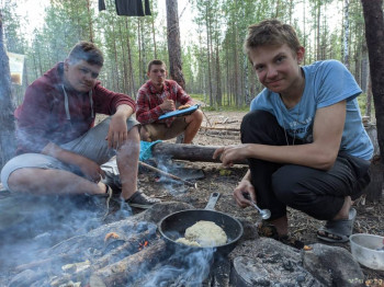 Ну как тут похудеешь с такой походной пиццей?!