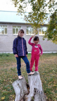 Встретили Ралину из школы))