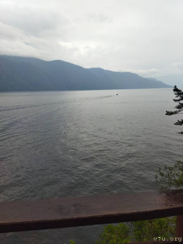 Телецкое озеро протяженность 75 км.