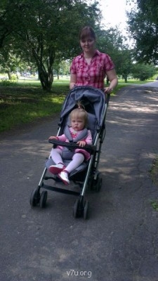 с мамой вышли погулять