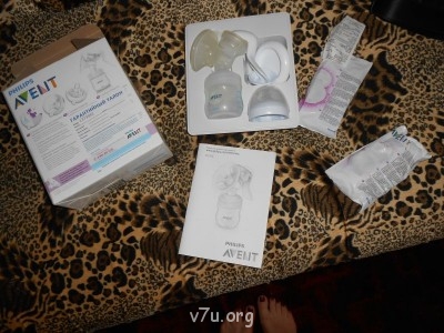 у основания желтое из-за силиконовой вставки, это не грязное, это такой цвет у силикона