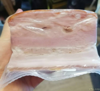 Свинина, очень вкусная, дети делают с ней бутеры