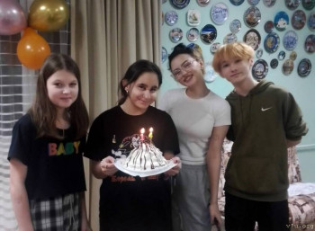 Лиза. 14 лет. Талантливая девочка хочет в семью. Санкт-Петербург - image.jpg