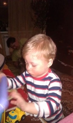 адаптация в положительной динамике))) собака уже знает цепкие пальчики))))