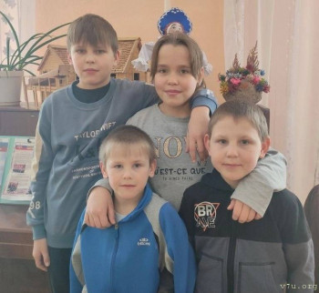 Паровозики в усыновление - TAbE4GXwtR0.jpg