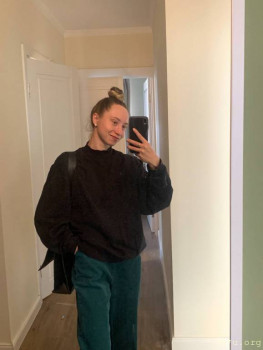 В собственной  двухкомнатной  квартире