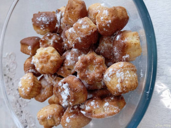 Кексы едят только такие, размером с шоколадную конфету. Если большой испечь и порезать- не будут есть.