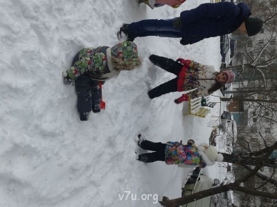 Знакомимся со снегом