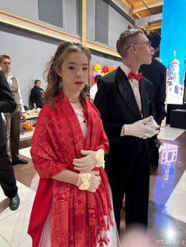 красавица же