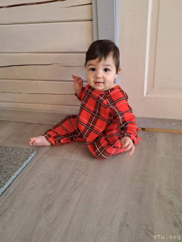 Детка в клетку