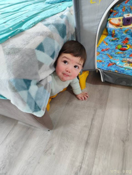 Под диваном бабаек нет, мама не бойся)))