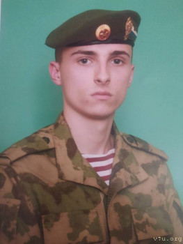 Ребенок ждёт когда сидевший родственник заберёт его домой - kH-irptp9ezUX8EYTVHXkkT13L0uPJEvZzS3dZuroih13uxAw3HAOFSWGC0sSz3Nnxg0j232pmqynuouYaYpd0zr.jpg