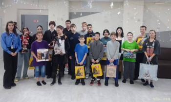 Ребенок ждёт когда сидевший родственник заберёт его домой - IMG_20250405_233913.jpg