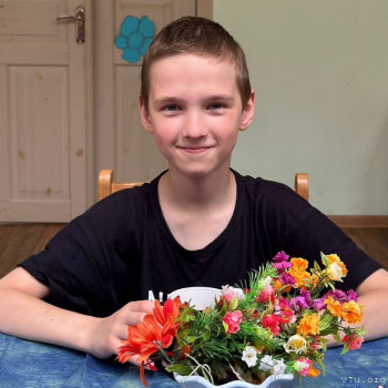 Мальчик Женя - лучик света - GgWMoLNBDos.jpg