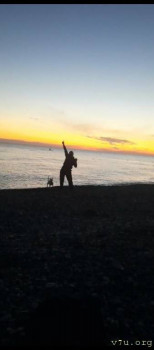 : - об отдыхе на море ;  - Screenshot_2025-09-12-19-32-26-204_com.miui.mediaviewer.jpg