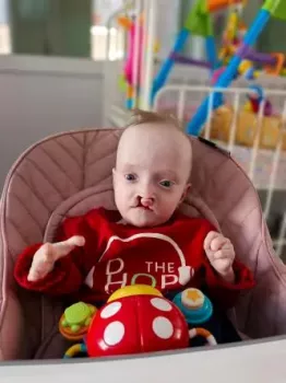 Покажите анкеты ребеночка до 5 лет любого пола  - d1v0o-6igx.webp