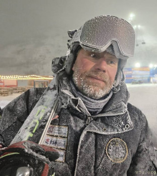 Тренер после тренировки..