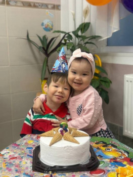 Почти двойняшки Богдан и Алёнка Санкт-Петербург  - image.jpg