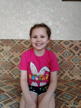 Отличница, красавица - улыбчивая Анечка, несколько месяцев в дд - image.jpg