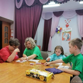 Отличница, красавица - улыбчивая Анечка, несколько месяцев в дд - image.jpg