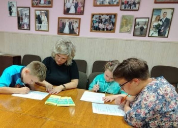 Отличница, красавица - улыбчивая Анечка, несколько месяцев в дд - image.jpg