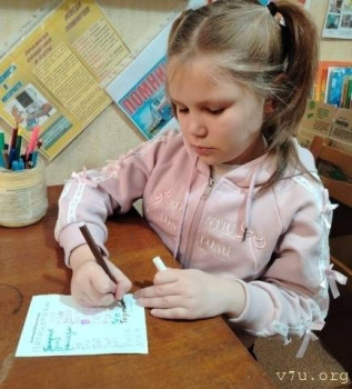 Отличница, красавица - улыбчивая Анечка, несколько месяцев в дд - image.jpg