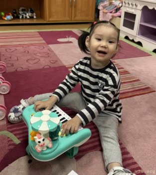 Почти двойняшки Богдан и Алёнка Санкт-Петербург  - image.jpg