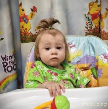 Сёстры умершего от голода младенца - image.jpg